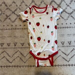 Kyte baby 12-18 month girls strawberry onesie